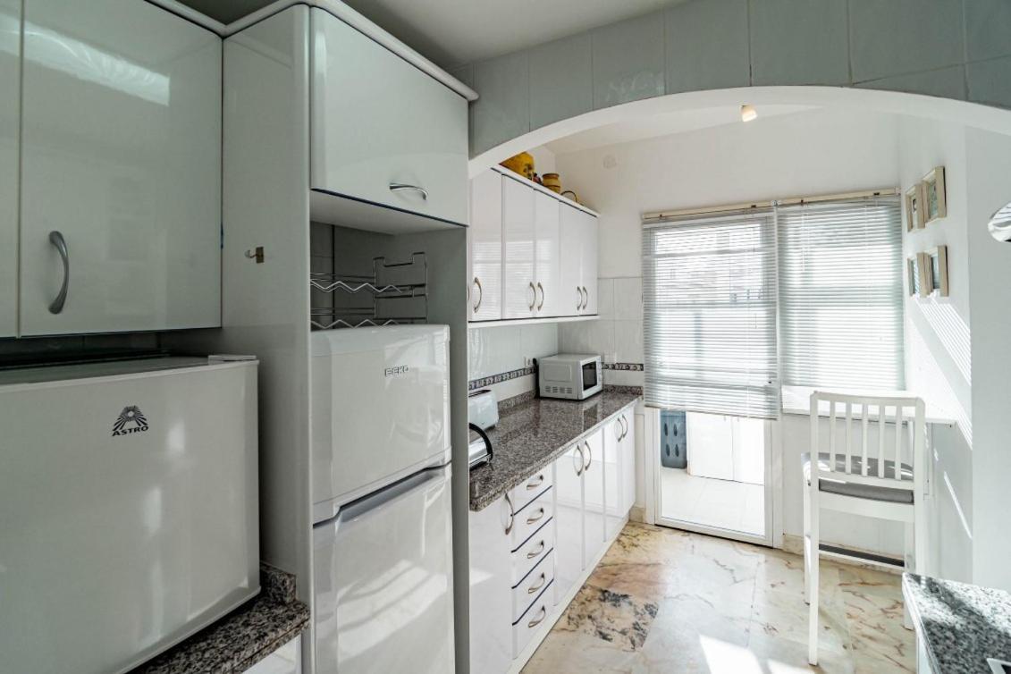 Apartment Sea View With Pool In Mijas By Costarentals - Ref 219 *